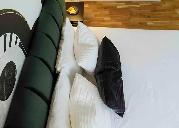 Sunny Large Flat - Location - Charming Balcony * Bucureşti