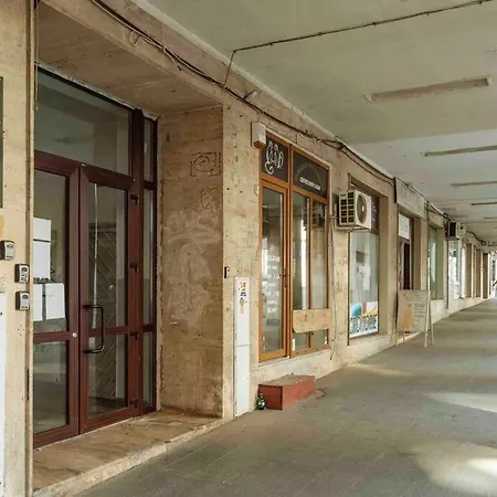 Sunny Large Flat - Location - Charming Balcony