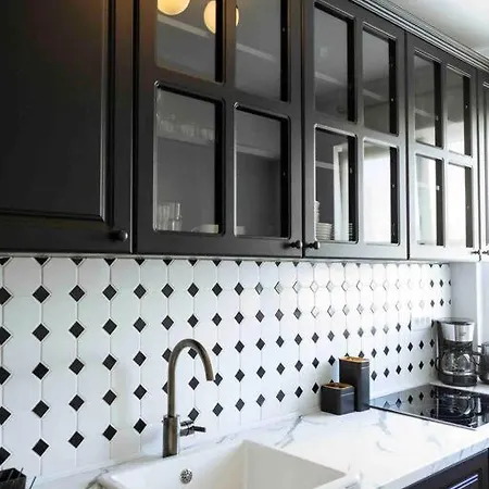 Sunny Large Flat - Location - Charming Balcony Apartment