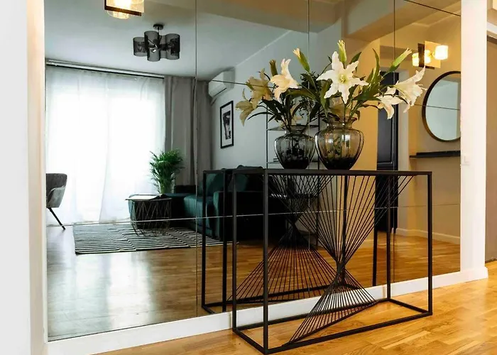 Sunny Large Flat - Location - Charming Balcony 公寓 布加勒斯特