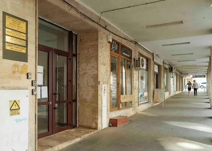 Sunny Large Flat - Location - Charming Balcony