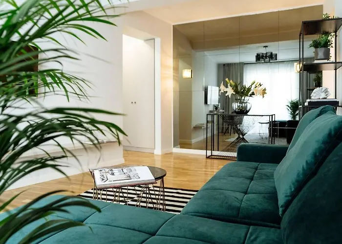 Sunny Large Flat - Location - Charming Balcony ブカレスト