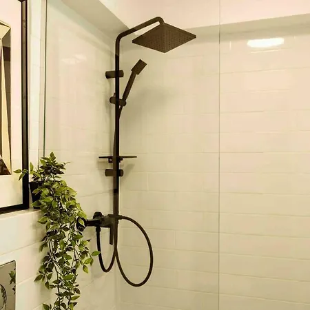 Sunny Large Flat - Location - Charming Balcony Lejlighed Bukarest