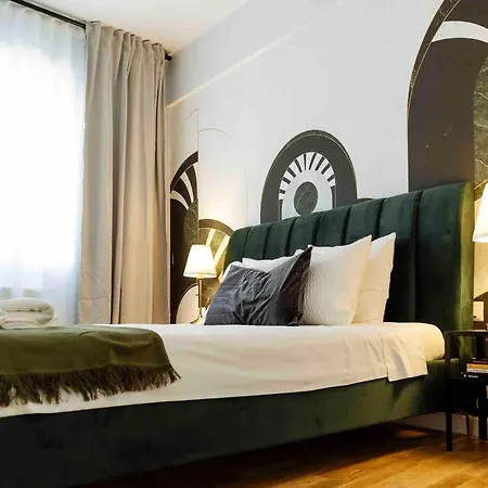 Sunny Large Flat - Location - Charming Balcony Lejlighed *