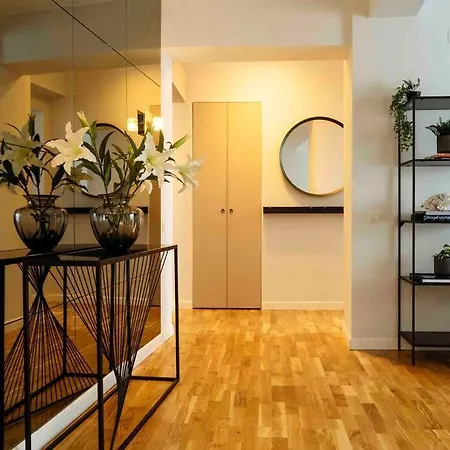 Διαμέρισμα Sunny Large Flat - Location - Charming Balcony