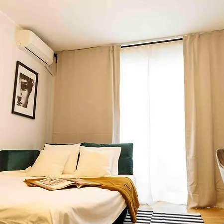 公寓 Sunny Large Flat - Location - Charming Balcony 布加勒斯特