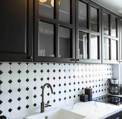 Sunny Large Flat - Location - Charming Balcony Appartamento